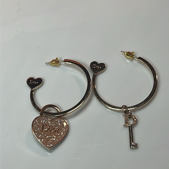 DIOR Heart Lock & Key Earrings Vintage - Picture 4 of 8